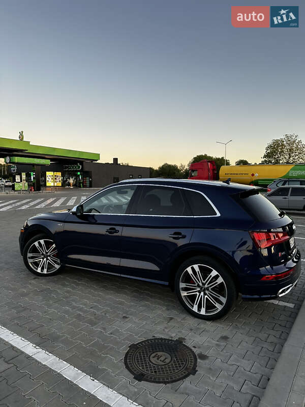 Внедорожник / Кроссовер Audi SQ5 2017 в Стрые