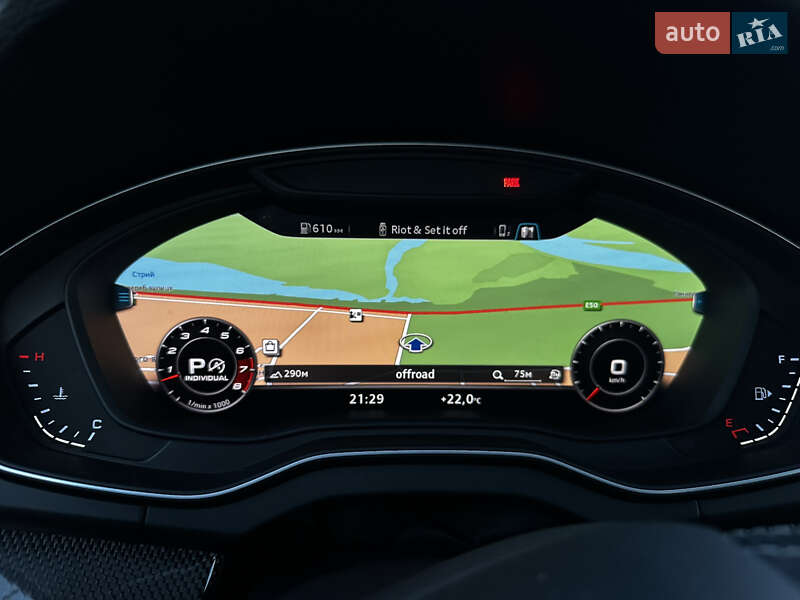 Внедорожник / Кроссовер Audi SQ5 2017 в Стрые