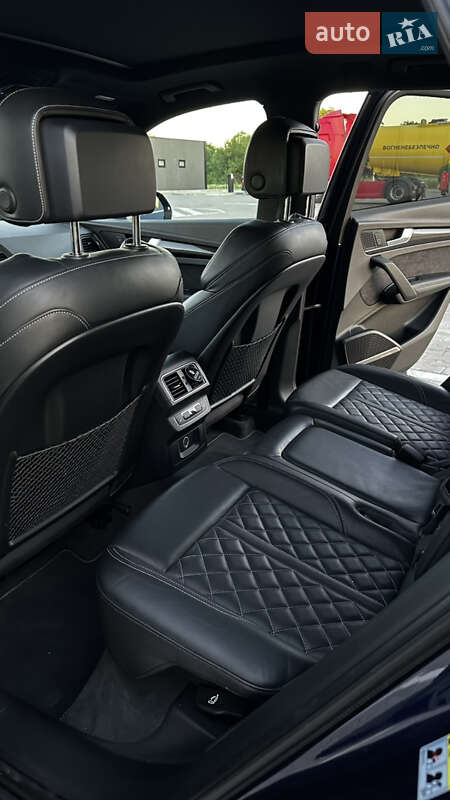 Внедорожник / Кроссовер Audi SQ5 2017 в Стрые