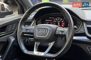 Внедорожник / Кроссовер Audi SQ5 2017 в 