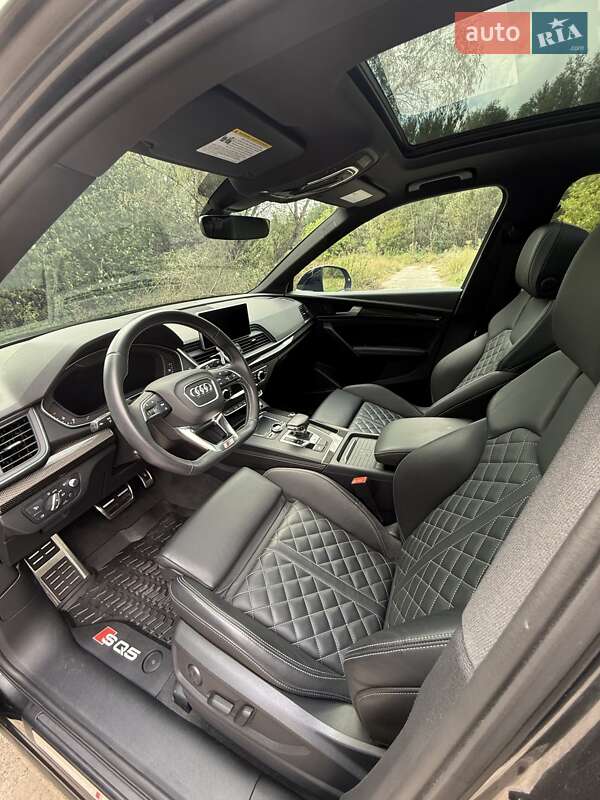 Внедорожник / Кроссовер Audi SQ5 2018 в Киеве