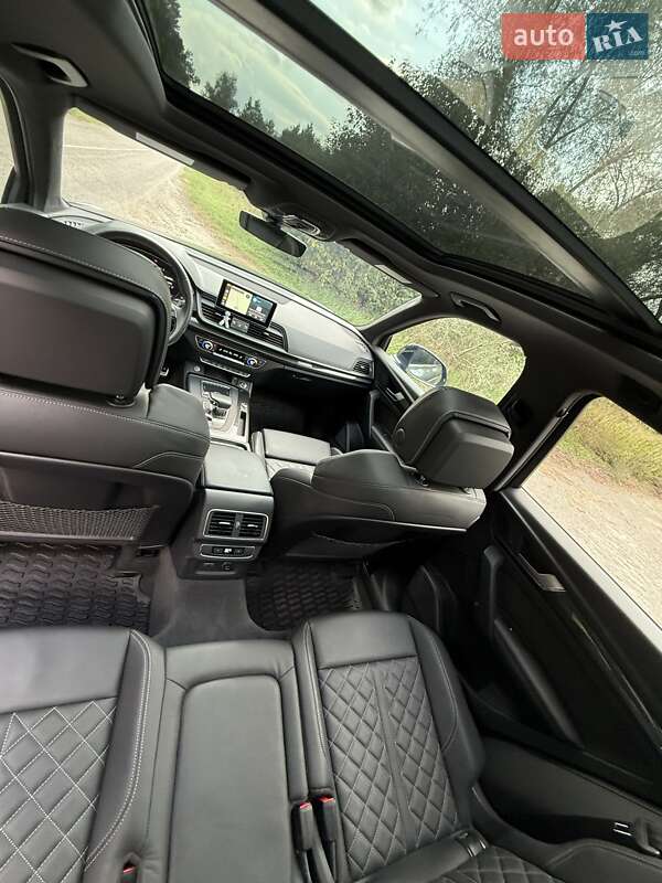 Внедорожник / Кроссовер Audi SQ5 2018 в Киеве