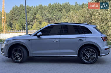 Внедорожник / Кроссовер Audi SQ5 2017 в 