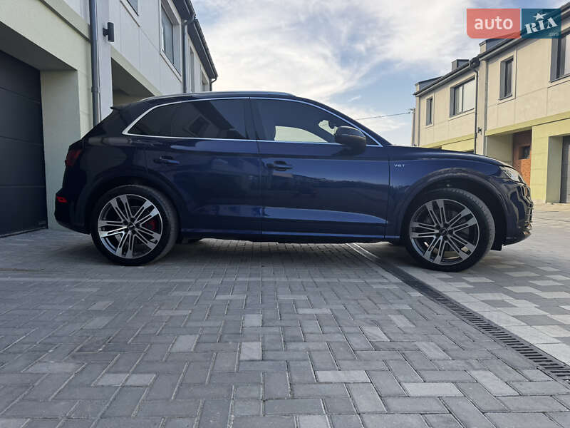 Внедорожник / Кроссовер Audi SQ5 2017 в Ивано-Франковске