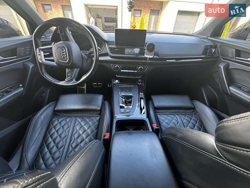 Внедорожник / Кроссовер Audi SQ5 2017 в Ивано-Франковске