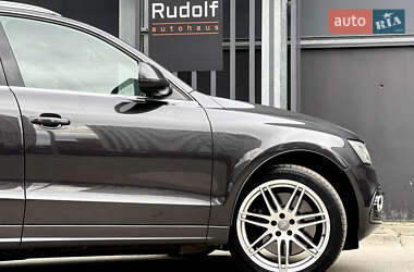 Внедорожник / Кроссовер Audi SQ5 2013 в 