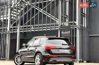Внедорожник / Кроссовер Audi SQ5 2013 в 