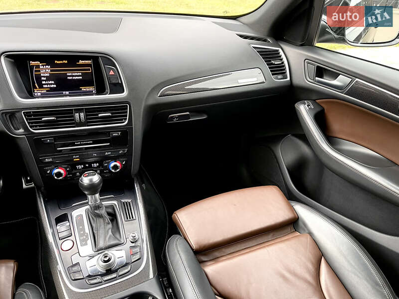 Внедорожник / Кроссовер Audi SQ5 2013 в Киеве