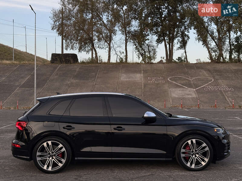 Внедорожник / Кроссовер Audi SQ5 2017 в Киеве