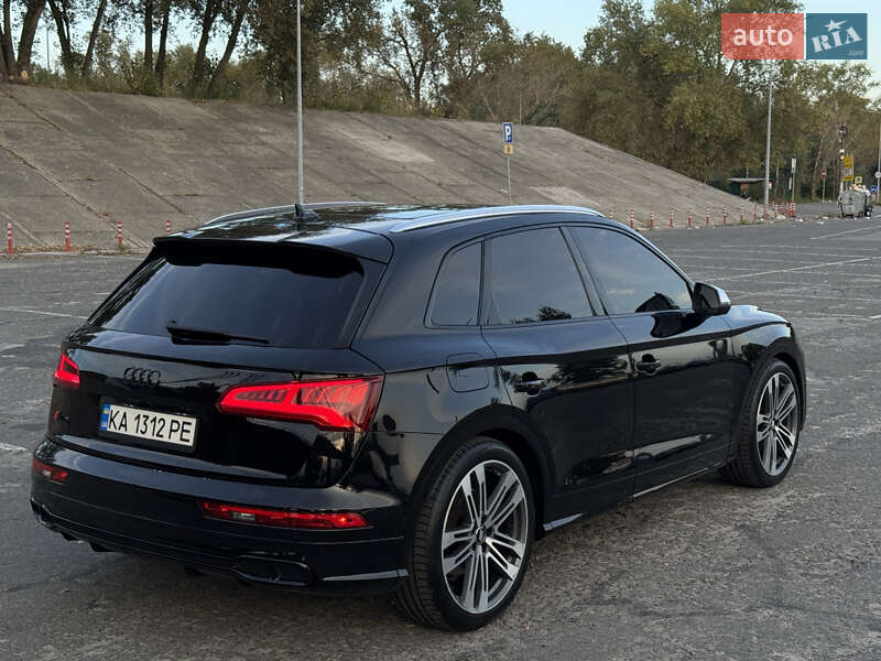 Внедорожник / Кроссовер Audi SQ5 2017 в Киеве