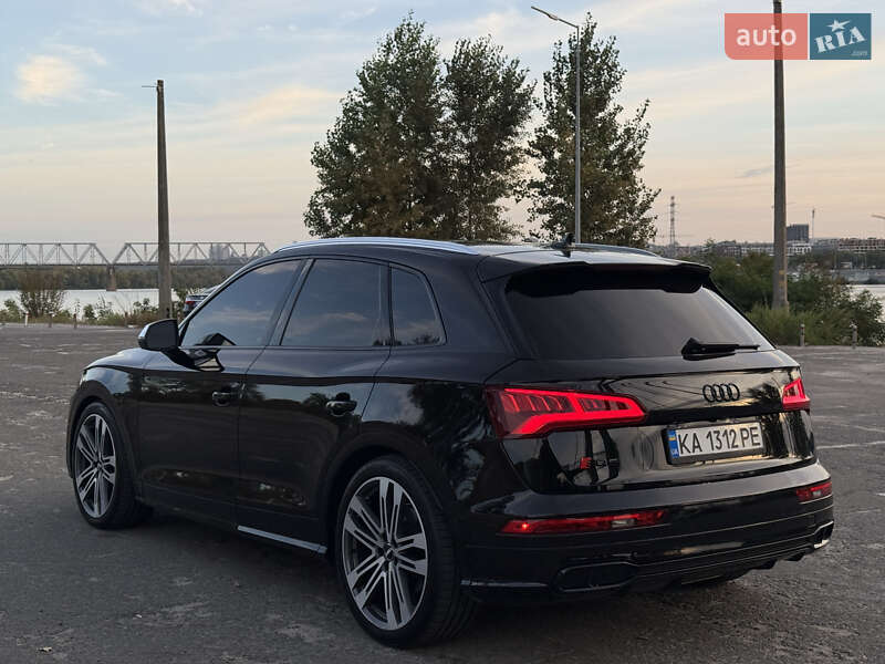 Внедорожник / Кроссовер Audi SQ5 2017 в Киеве