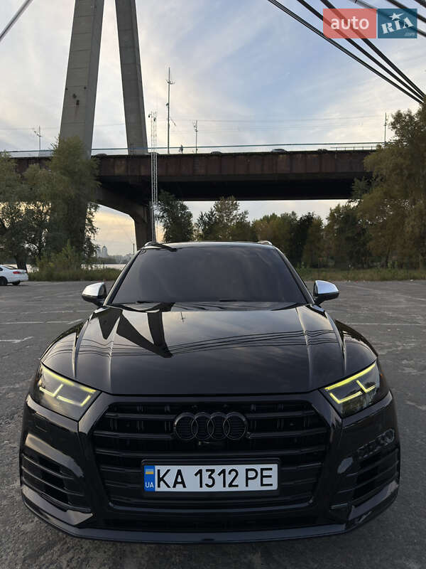 Внедорожник / Кроссовер Audi SQ5 2017 в Киеве