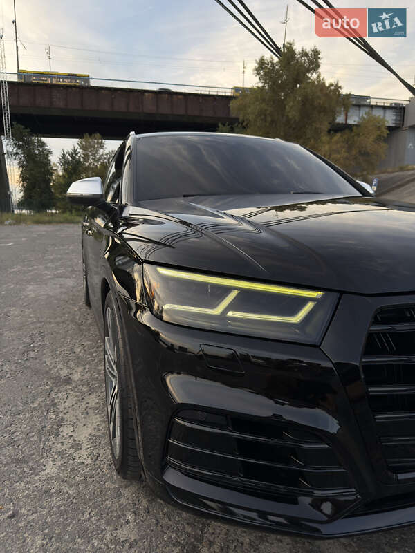 Внедорожник / Кроссовер Audi SQ5 2017 в Киеве