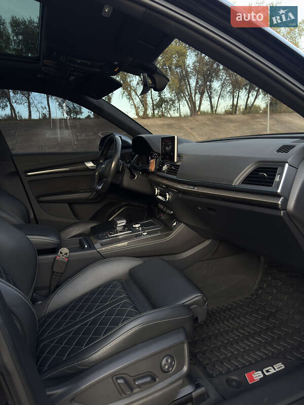 Внедорожник / Кроссовер Audi SQ5 2017 в Киеве