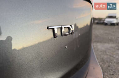 Внедорожник / Кроссовер Audi SQ5 2015 в 
