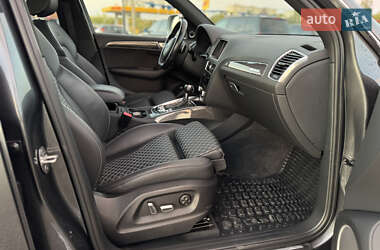 Внедорожник / Кроссовер Audi SQ5 2015 в 