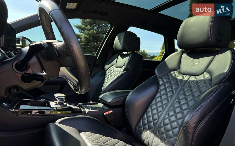 Внедорожник / Кроссовер Audi SQ5 2020 в Львове
