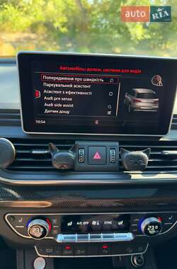 Внедорожник / Кроссовер Audi SQ5 2019 в 