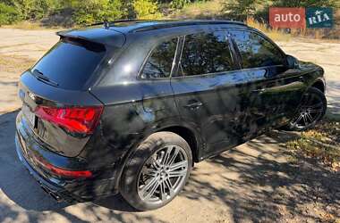 Внедорожник / Кроссовер Audi SQ5 2019 в 