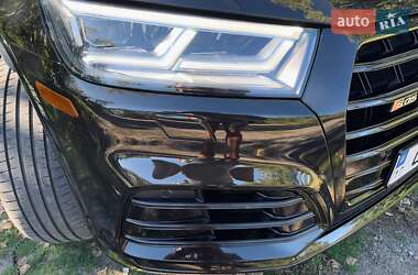 Внедорожник / Кроссовер Audi SQ5 2019 в 