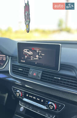 Внедорожник / Кроссовер Audi SQ5 2018 в 