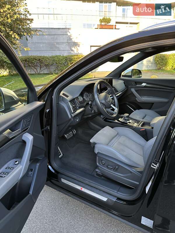 Внедорожник / Кроссовер Audi SQ5 2022 в Киеве