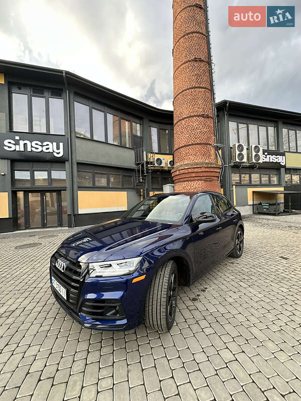Внедорожник / Кроссовер Audi SQ5 2020 в 