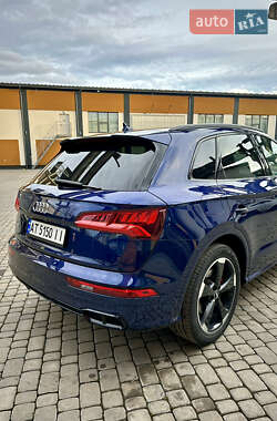 Внедорожник / Кроссовер Audi SQ5 2020 в 