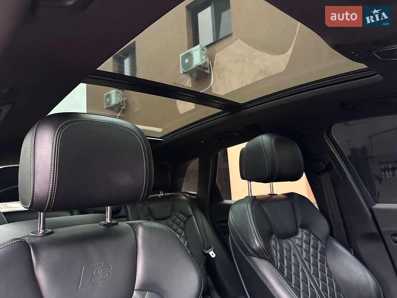 Внедорожник / Кроссовер Audi SQ5 2017 в Днепре