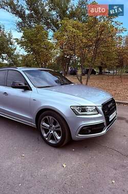 Внедорожник / Кроссовер Audi SQ5 2016 в 