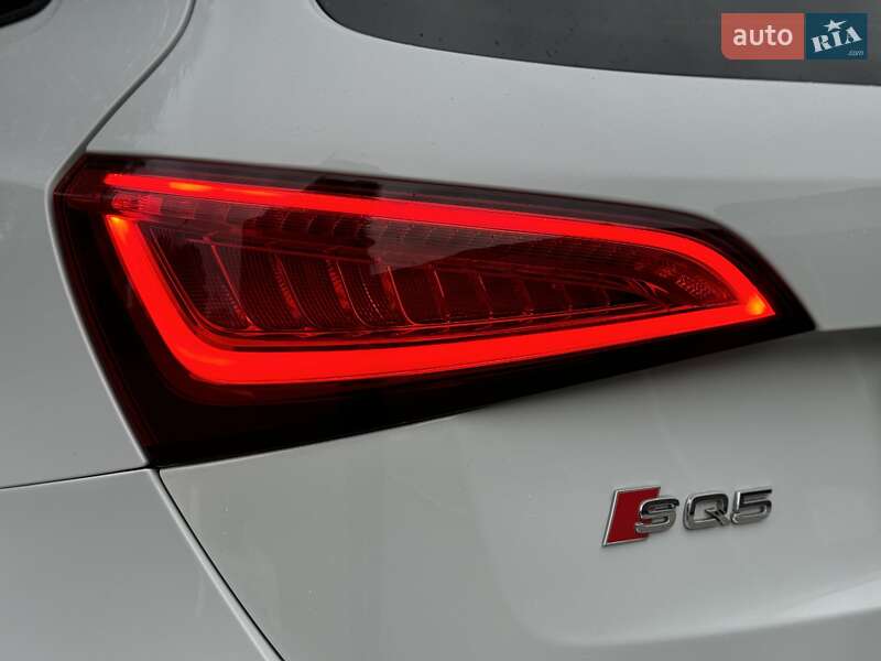 Внедорожник / Кроссовер Audi SQ5 2015 в Киеве