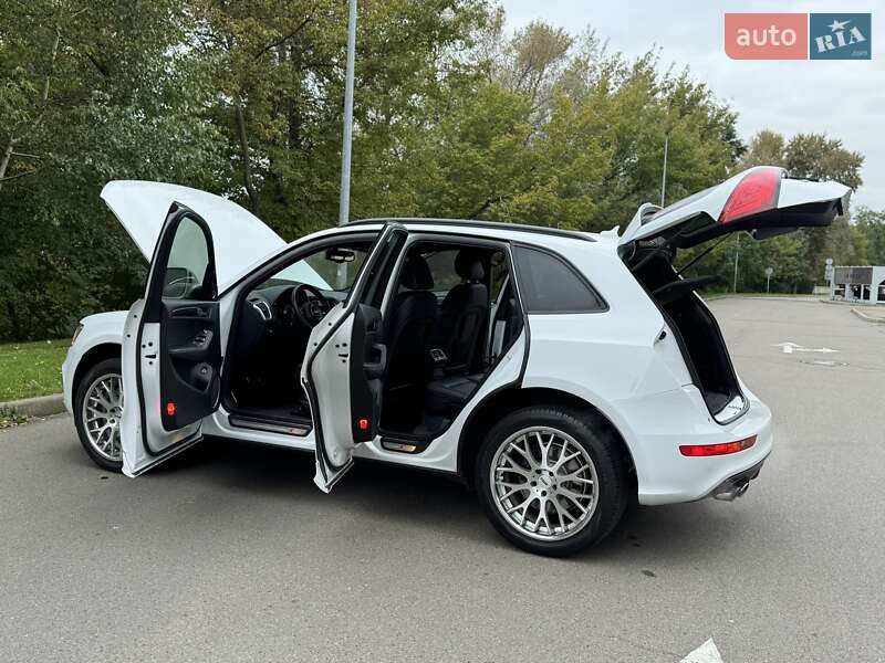 Внедорожник / Кроссовер Audi SQ5 2015 в Киеве