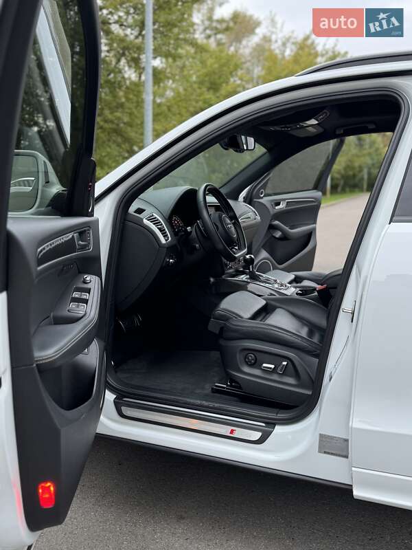 Внедорожник / Кроссовер Audi SQ5 2015 в Киеве