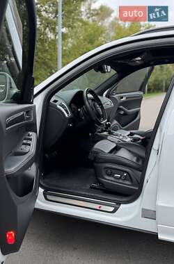 Внедорожник / Кроссовер Audi SQ5 2015 в 