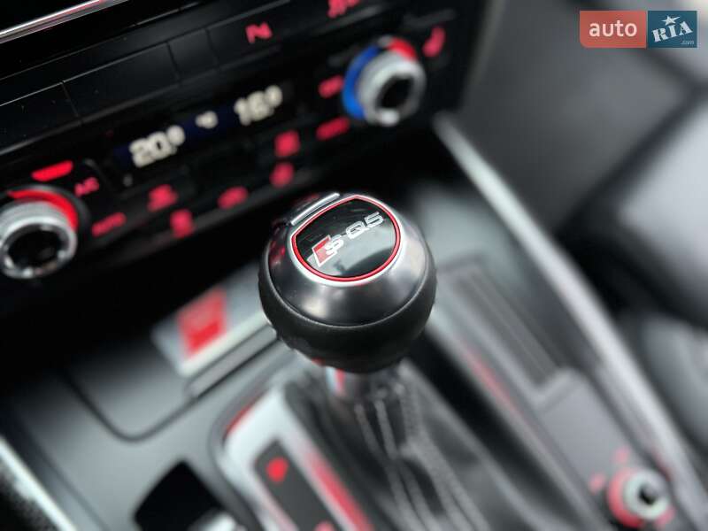 Внедорожник / Кроссовер Audi SQ5 2015 в Киеве