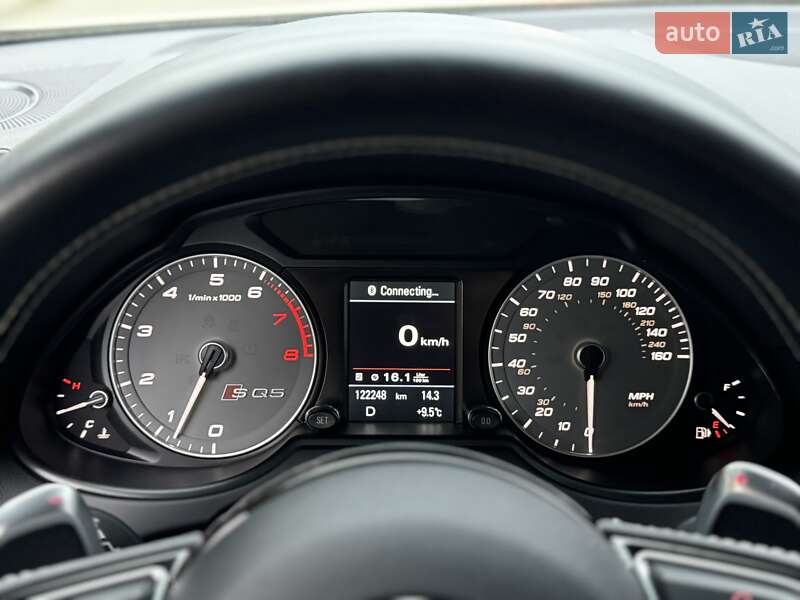 Внедорожник / Кроссовер Audi SQ5 2015 в Киеве