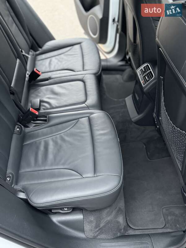 Внедорожник / Кроссовер Audi SQ5 2015 в Киеве