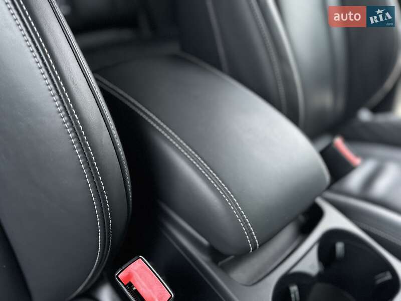 Внедорожник / Кроссовер Audi SQ5 2015 в Киеве