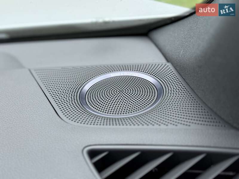 Внедорожник / Кроссовер Audi SQ5 2015 в Киеве