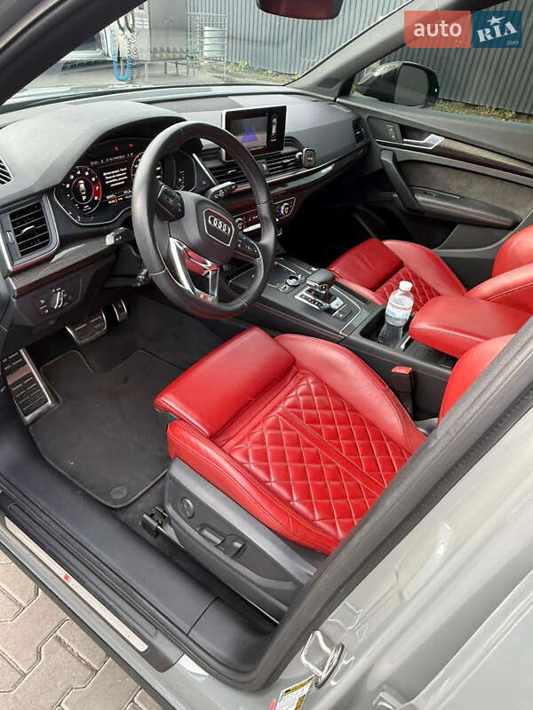 Внедорожник / Кроссовер Audi SQ5 2019 в Львове
