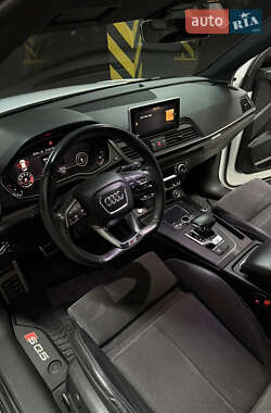 Внедорожник / Кроссовер Audi SQ5 2017 в 