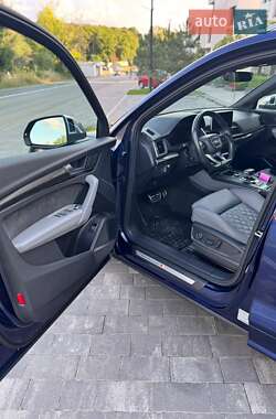 Внедорожник / Кроссовер Audi SQ5 2017 в 