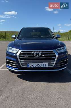 Внедорожник / Кроссовер Audi SQ5 2017 в 