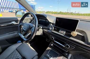 Внедорожник / Кроссовер Audi SQ5 2017 в 