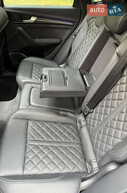 Позашляховик / Кросовер Audi SQ5 2023 в 
