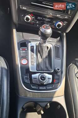 Внедорожник / Кроссовер Audi SQ5 2014 в 
