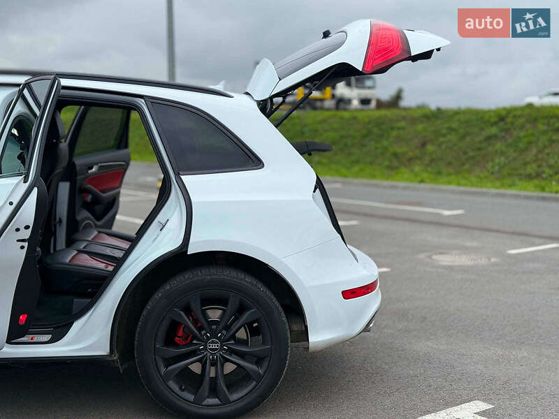 Позашляховик / Кросовер Audi SQ5 2014 в Львові