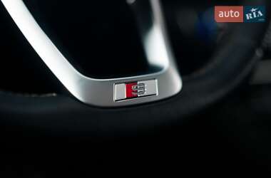 Внедорожник / Кроссовер Audi SQ5 2021 в 