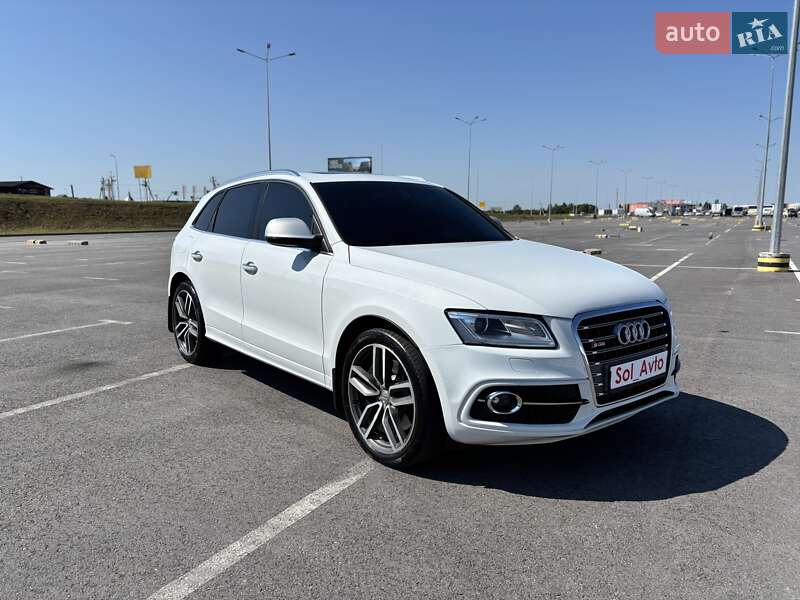 Внедорожник / Кроссовер Audi SQ5 2014 в 