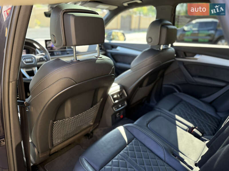 Внедорожник / Кроссовер Audi SQ5 2020 в Киеве